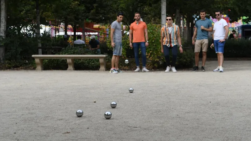 Cinque campi di pétanque che vale la pena visitare
